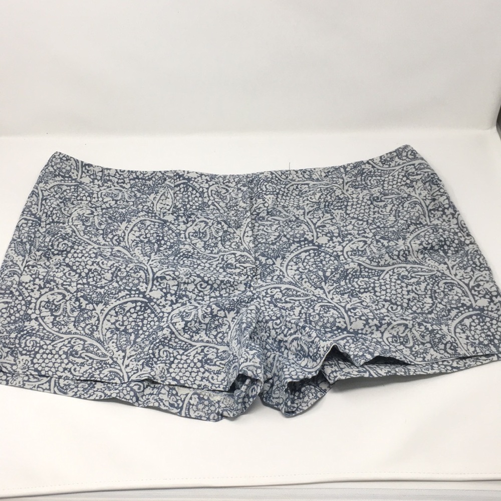 🌟 16 Ann Taylor Women's Shorts Dukes floral Print